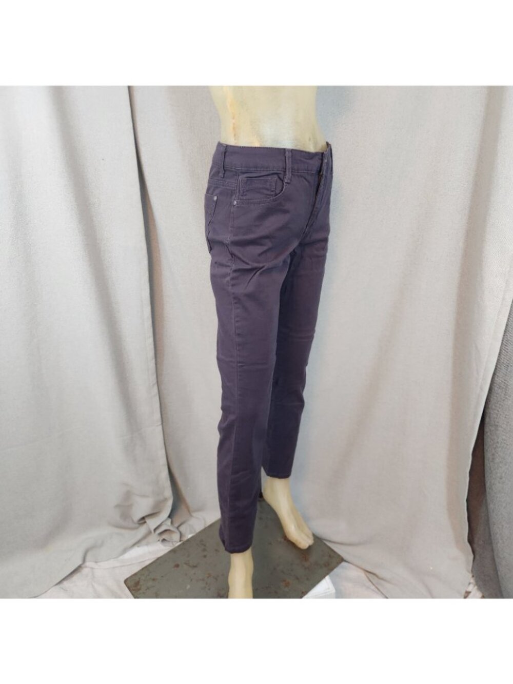Bandolino Amy Purple Cotton Mid Rise Slim Fit Jeans Size 6 SMALL 28 W x 28 I - Picture 3 of 8